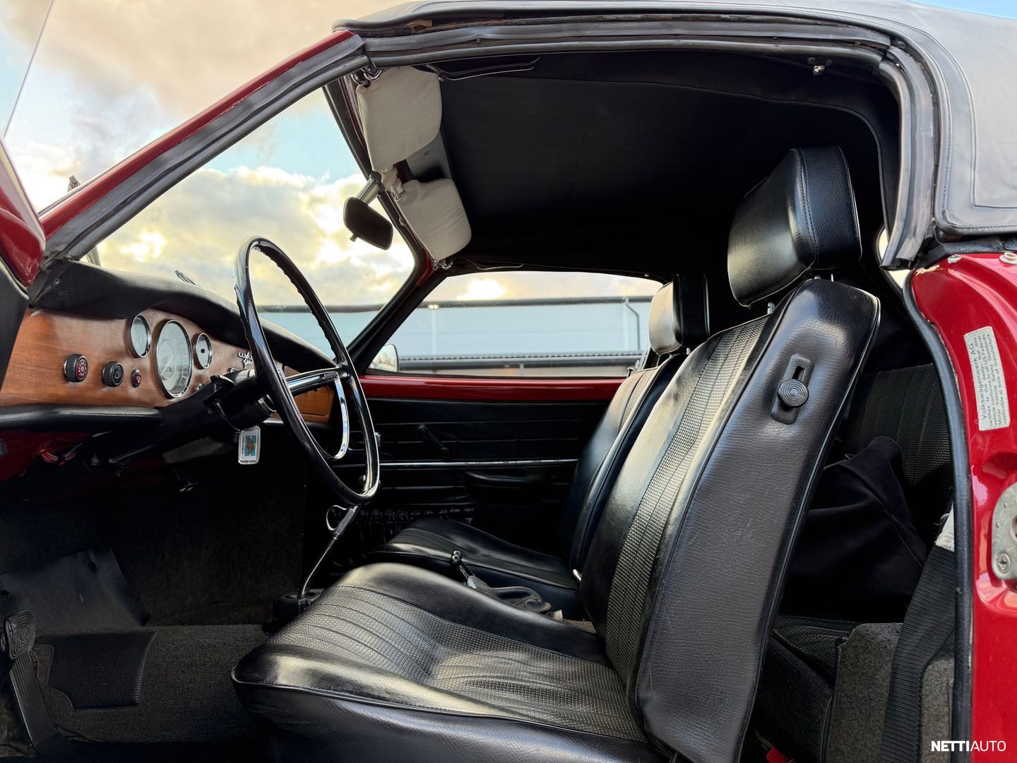 Volkswagen Karmann-Ghia pikkukuva 50