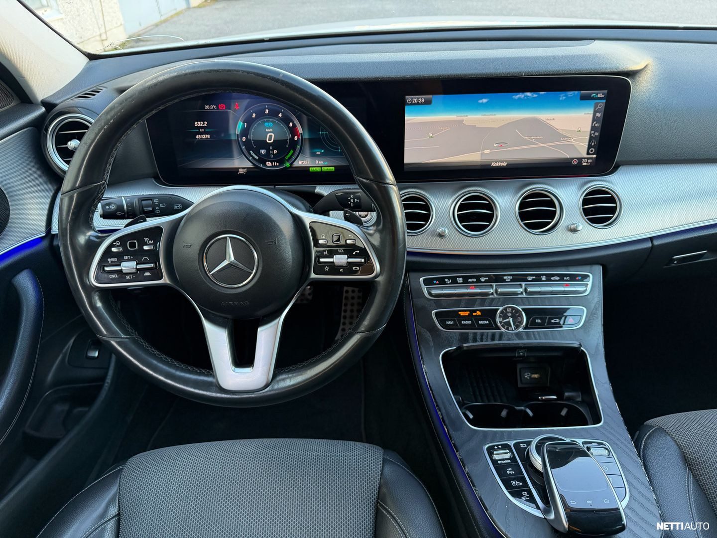 Mercedes-Benz E 300 de T pikkukuva 30