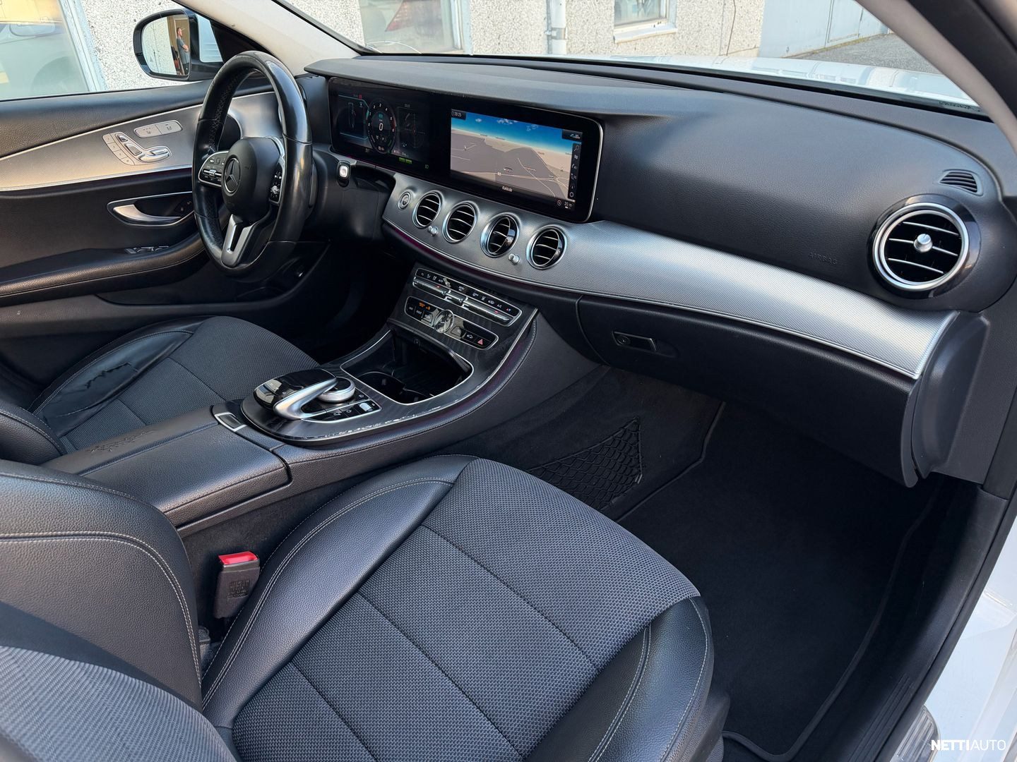 Mercedes-Benz E 300 de T pikkukuva 43