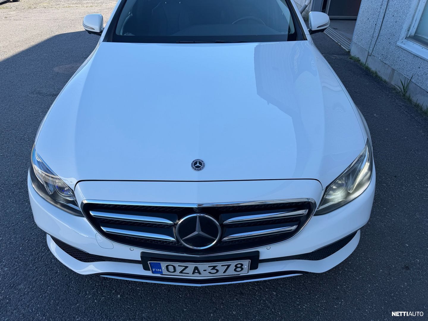 Mercedes-Benz E 300 de T pikkukuva 9