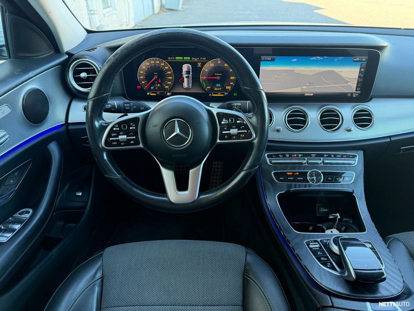 Mercedes-Benz E 300 de T pikkukuva 8