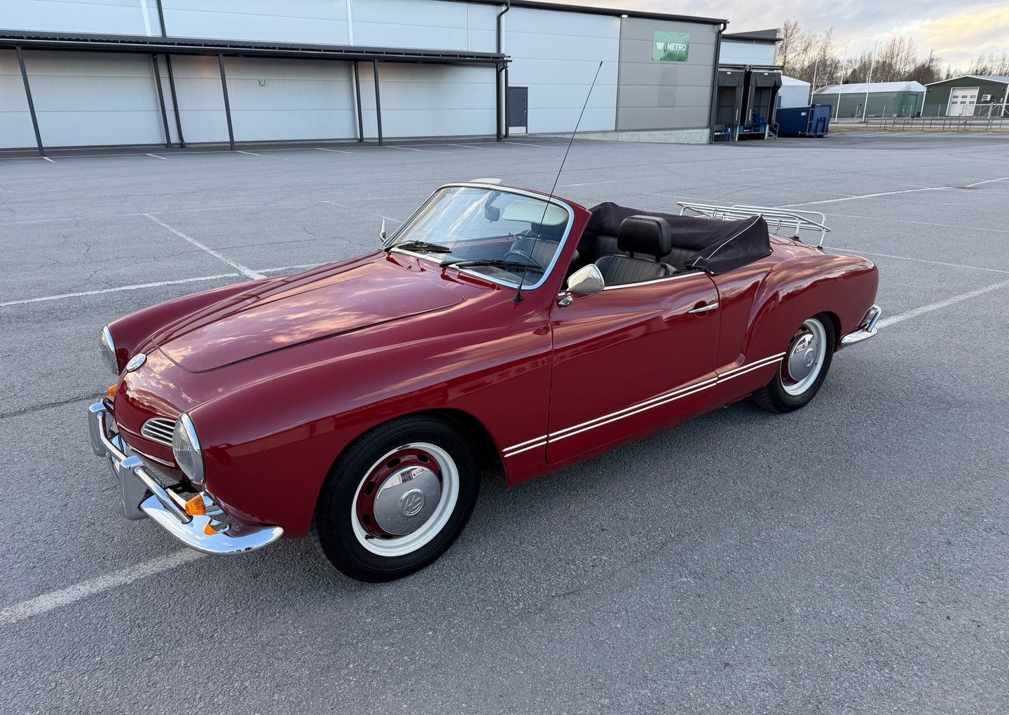 Autolandian myynnissä olevat ajoneuvot — Volkswagen Karmann Ghia