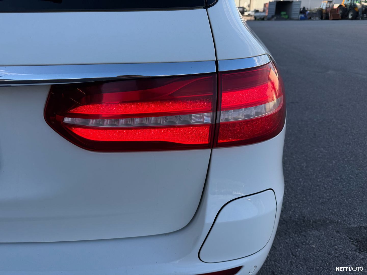 Mercedes-Benz E 300 de T pikkukuva 41