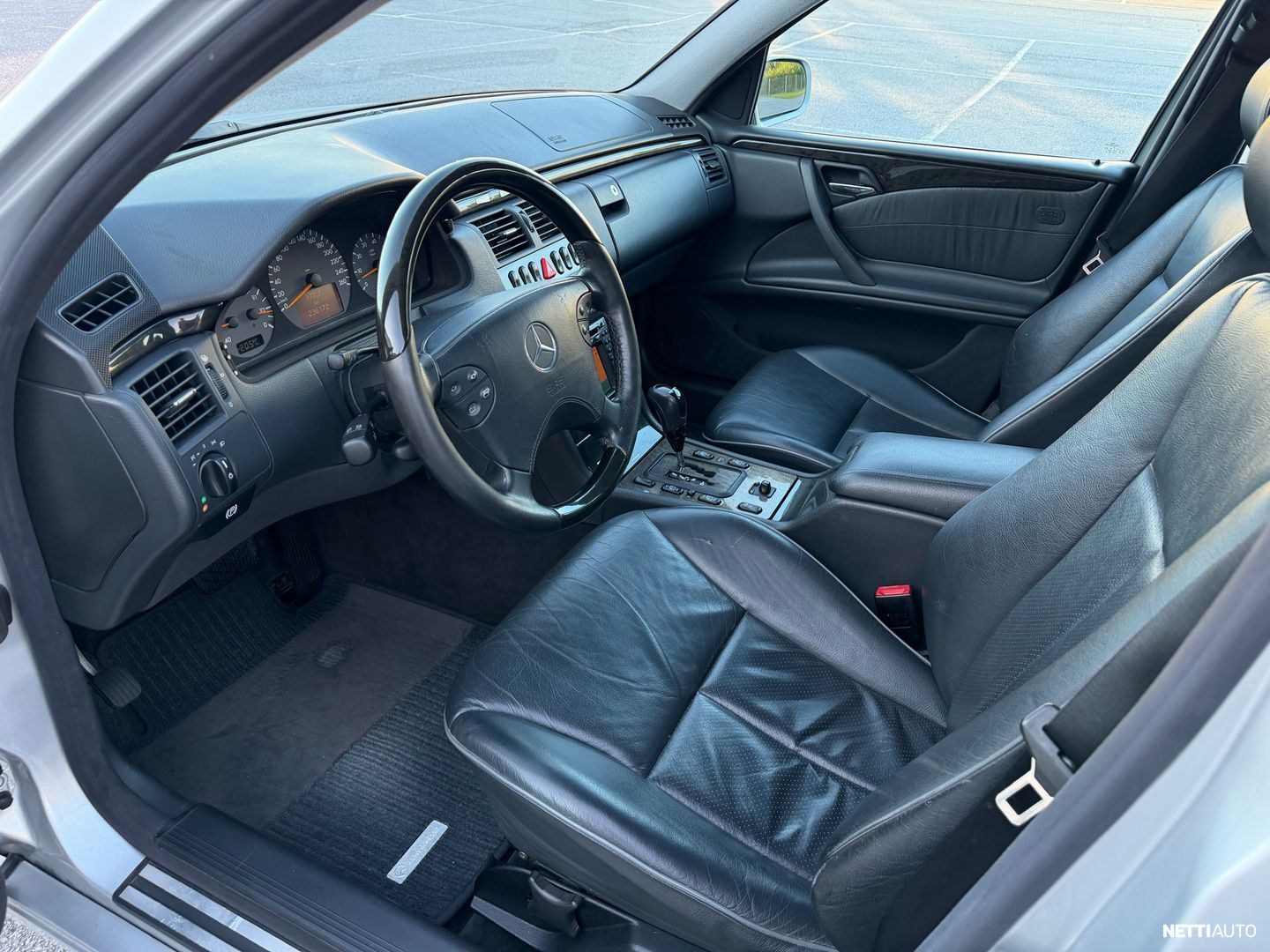 Mercedes-Benz E430 4-Matic Avantgarde pikkukuva 9