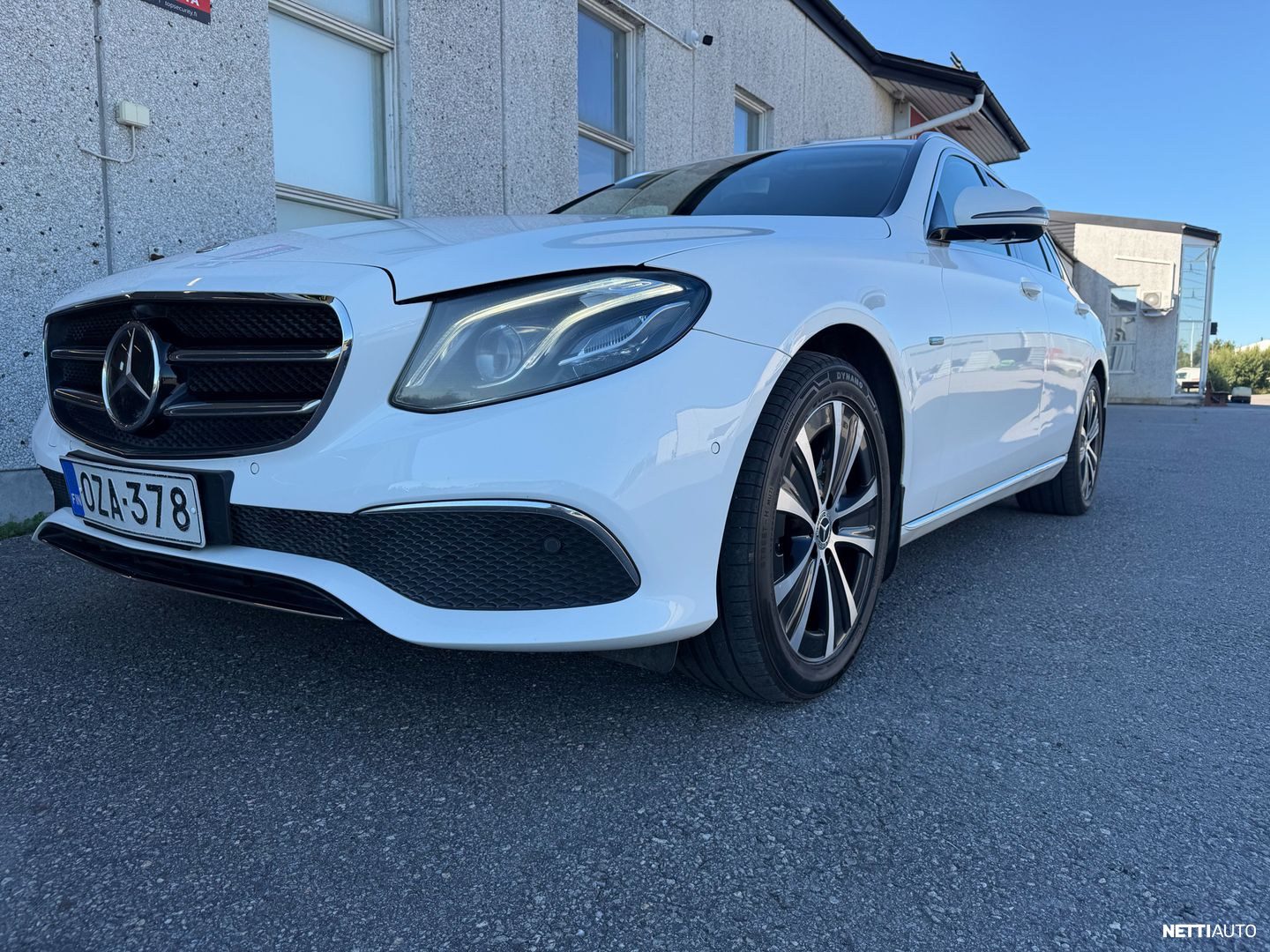 Mercedes-Benz E 300 de T pikkukuva 19