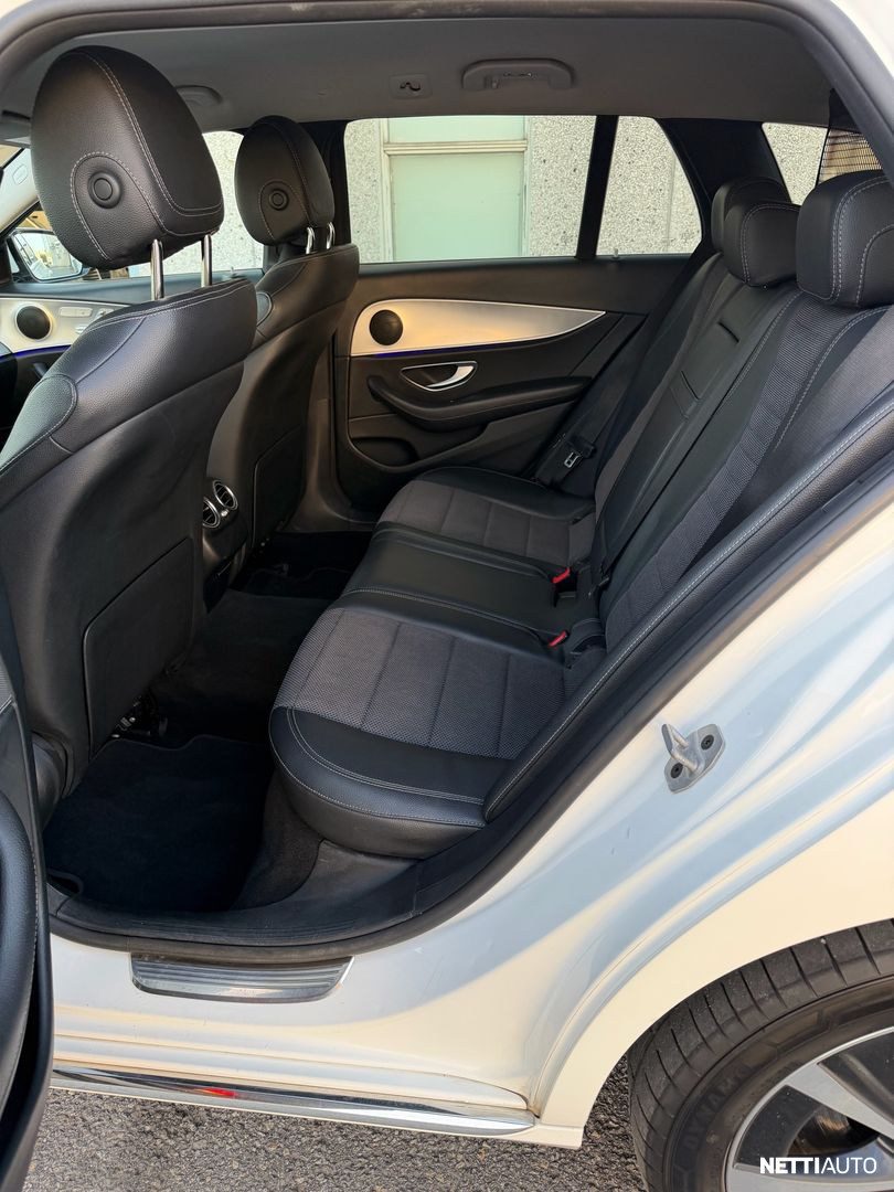 Mercedes-Benz E 300 de T pikkukuva 44